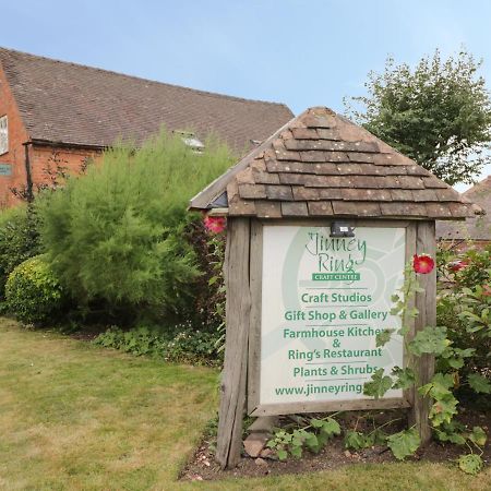 The Barn Villa Redditch Exteriör bild