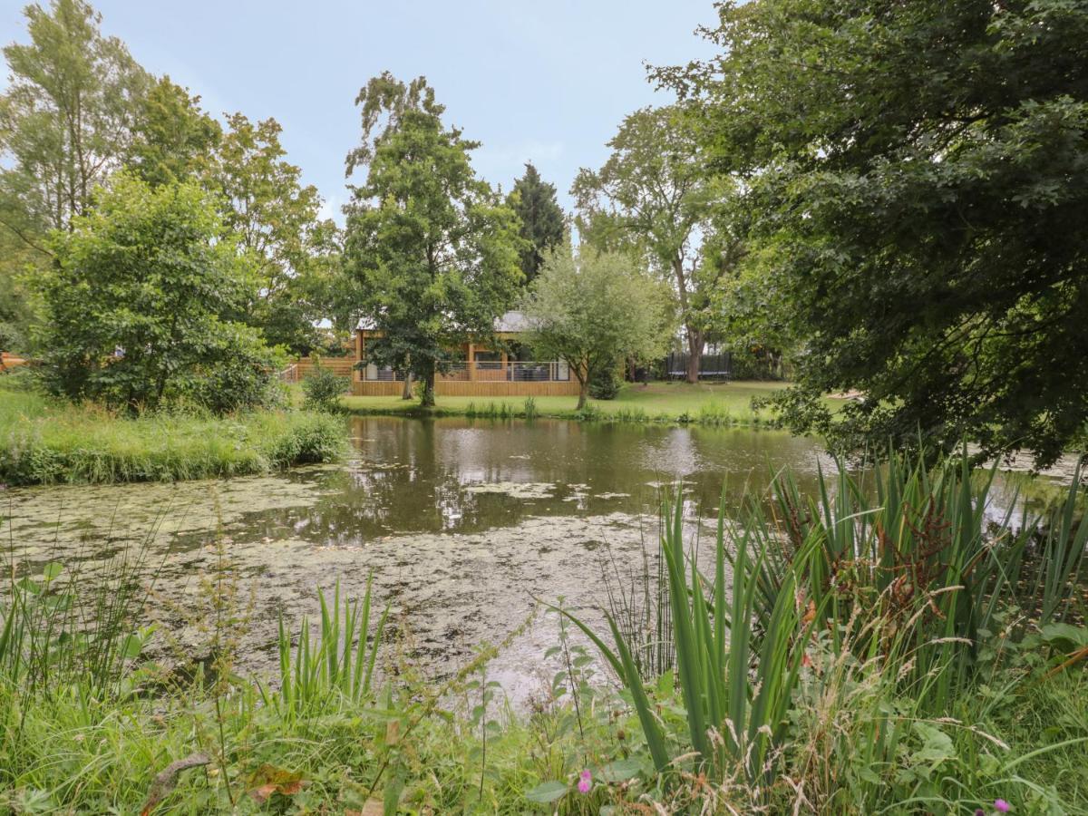 The Barn Villa Redditch Exteriör bild